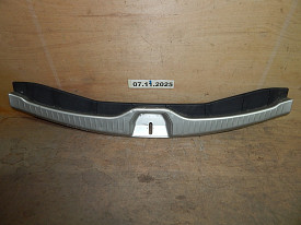 НАКЛАДКА ПРОЕМА БАГАЖНИКА (84992-CG700) (ПОТЕРТОСТИ) (ЦАРАПИНЫ) INFINITI FX35-45 S50 2002-2008