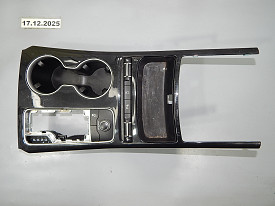 НАКЛАДКА ЦЕНТРАЛЬНОЙ КОНСОЛИ С КНОПКАМИ (ЧЕРНЫЙ) (B4701-505530) (ЧЕРНЫЙ) KIA STINGER 2018-2022 