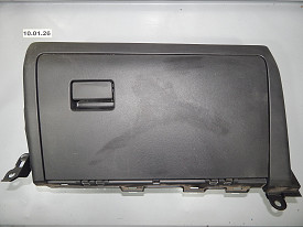 БАРДАЧОК ПЕРЕДНЕЙ ПАНЕЛИ ПАССАЖИРСКИЙ (ЧЕРНЫЙ) TOYOTA RAV 4 XA50 2018-2025