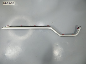 ПЛАСТИК ДЕКОР ПЕРЕДНЕЙ ПАНЕЛИ ПРАВЫЙ (ПОТЕРТОСТИ) (СЕРЕБРО) TOYOTA RAV 4 XA50 2018-Н.В