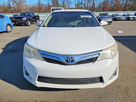 KZ-1 2013 TOYOTA CAMRY HYBRID 2.5L 4