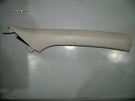 НАКЛАДКА ПЕРЕДНЕЙ СТОЙКИ ВЕРХНЯЯ ПРАВАЯ (СЕРЫЙ) (85850-C6000) (ЦАРАПИНЫ) KIA SORENTO 3 UM 2014-2020