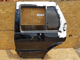 ДВЕРЬ ЗАДНЯЯ ЛЕВАЯ (ЧЕРНАЯ) (С НАКЛАДКОЙ) NISSAN PATHFINDER R50 1995-2004