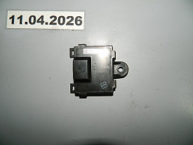 БЛОК КОНТРОЛЯ РУЧКИ ДВЕРИ (1069651-00-E) TESLA MODEL S 5YJS 2012-Н.В