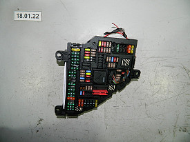 БЛОК ПРЕДОХРАНИТЕЛЕЙ ЗАДНИЙ В БАГАЖНИКЕ 3.0 (N52) (9210857) BMW 5-SERIES 528-535 F10 2009-2017