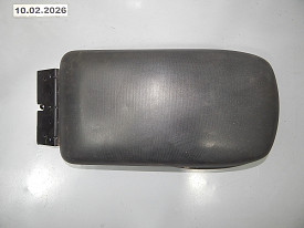 ПОДЛОКОТНИК СРЕДНЕЙ КОНСОЛИ (ПОТЕРТОСТИ) (ЧЕРНЫЙ) MITSUBISHI ENDEAVOR D7-W 2003-2011