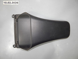 НАКЛАДКА ПЕРЕДНЕЙ ПАНЕЛИ ВЕРХ (ПОД ДИСПЛЕЙ) (MR962485) (ЧЕРНЫЙ) MITSUBISHI ENDEAVOR D7-W 2003-2011