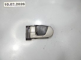 РУЧКА ДВЕРИ ВНУТРЕННЯЯ ЛЕВАЯ (F-R) (MR970139) (СЕРЫЙ) MITSUBISHI ENDEAVOR D7-W 2003-2011