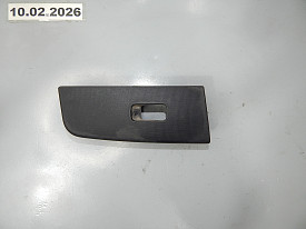 НАКЛАДКА ПУЛЬТА СТЕКЛОПОДЪЕМНИКА ЗАДНЕЙ ПРАВОЙ ДВЕРИ (ЧЕРНЫЙ) MITSUBISHI ENDEAVOR D7-W 2003-2011