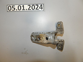 ПЕТЛЯ ДВЕРИ ПЕРЕДНЯЯ (R-L) MITSUBISHI MONTERO 3 PAJERO 3 V60 1999-2006