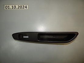 НАКЛАДКА ПУЛЬТА СТЕКЛОПОДЪЕМНИКА ЗАДНЯЯ ПРАВАЯ SUBARU FORESTER SG 2002-2008