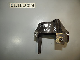 КРЕПЛЕНИЕ ПРОТИВОТУМАНКИ ПРАВОЕ SUBARU FORESTER SG 2002-2008