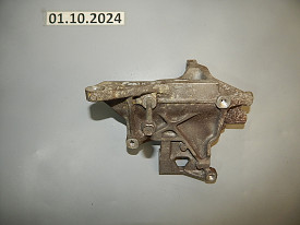 КРОНШТЕЙН КРЕПЛЕНИЯ КОМПРЕССОРА КОНДИЦИОНЕРА (№2) SUBARU FORESTER SG 2002-2008