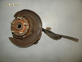 ЦАПФА ЗАДНЯЯ ПРАВАЯ СО СТУПИЦЕЙ (БЕЗ ABS) SUBARU FORESTER SG 2002-2008