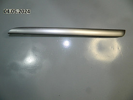 ДЕКОРАТИВНАЯ НАКЛАДКА ПЕРЕДНЕЙ ПАНЕЛИ ПРАВАЯ (S18007490) (СЕРЕБРО) SUBARU FORESTER SJ 2012-2018