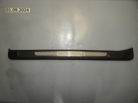 ПЛАСТИК ПОРОГА ПЕРЕДНИЙ ЛЕВЫЙ (С НАДПИЬЮ SUBARU) (94060AG080) SUBARU OUTBACK 3 BP 2003-2009