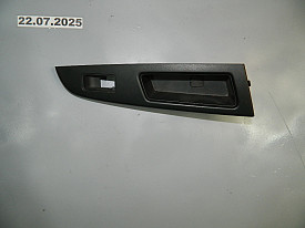 НАКЛАДКА ПУЛЬТА СТЕКЛОПОДЪЕМНИКА ЗАДНЯЯ ПРАВАЯ (94263-FJ080) (ЧЕРНЫЙ) SUBARU XV - IMPREZA GP-G33 2011-2017