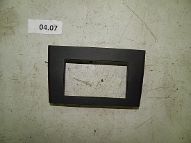 РАМКА ЭКРАНА ЦЕНТРАЛЬНОЙ КОНСОЛИ XC90 (P28) 2002-2014