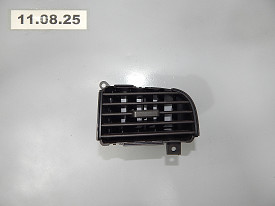 ДЕФЛЕКТОР ПЕРЕДНЕЙ ПАНЕЛИ ЦЕНТРАЛЬНЫЙ ПРАВЫЙ ACURA MDX YD1 2000-2006