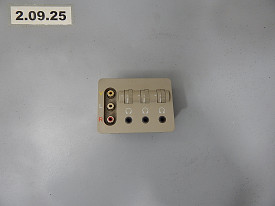 БЛОК РАЗЬЕМОВ RCA И НАУШНИКОВ ЦЕНТРАЛЬНОЙ КОНСОЛИ ЗАДНИЙ (СВЕТЛО-СЕРЫЙ) ACURA MDX YD2 2006-2013