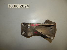 КРОНШТЕЙН АКПП ПРАВЫЙ 2.0 (8E0399114L) AUDI A4 B7 2004-2008