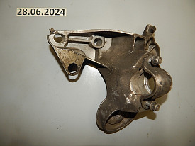 КРОНШТЕЙН ПОДУШКИ ДВИГАТЕЛЯ ПРАВЫЙ 2.0 (4F199352N) AUDI A4 B7 2004-2008