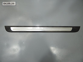 НАКЛАДКА НА ПОРОГ ПЕРЕДНЯЯ ЛЕВАЯ (4G0853373) (КРЕПЛЕНИЯ СЛОМАНЫ) AUDI A6 C7 2010-2018