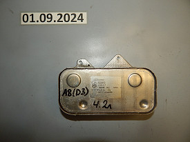 РАДИАТОР МАСЛЯНЫЙ (ТЕПЛООБМЕННИК) 4.2 (077117021Q) AUDI A8 D3 2002-2009