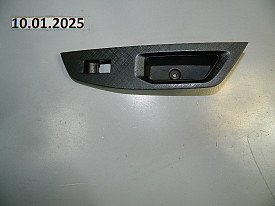 НАКЛАДКА ПУЛЬТА СТЕКЛОПОДЪЕМНИКА ЗАДНЯЯ ПРАВАЯ (ЧЕРНЫЙ) (6202240-DE01) CHANGAN UNI-V 2021-Н.В
