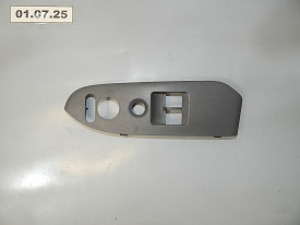 НАКЛАДКА ПУЛЬТА СТЕКЛОПОДЪЕМНИКА ПЕРЕДНЯЯ ЛЕВАЯ (СЕРЫЙ) HONDA ELEMENT YH 2002-2011