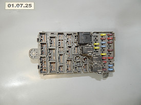 БЛОК ПРЕДОХРАНИТЕЛЕЙ САЛОНА (SCV-J01-VJ) (С ПОВРЕЖДЕНИЕМ) (ПРАВЫЙ РУЛЬ) HONDA ELEMENT YH 2002-2011