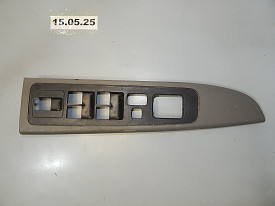 НАКЛАДКА ПУЛЬТА СТЕКЛОПОДЪЕМНИКА ПЕРЕДНЕЙ ЛЕВОЙ ДВЕРИ (83593-SJC-A11ZB) (СЕРАЯ С ЦАРАПИНАМИ) HONDA RIDGELINE GLT 2005-2014