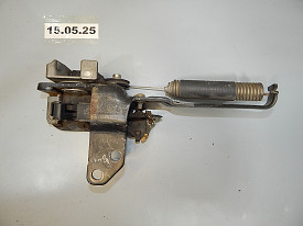 ЗАМОК БОРТА БАГАЖНИКА ПРАВЫЙ (КРЕПИТЬСЯ НА БОРТ) (68732-SJC-A00) HONDA RIDGELINE GLT 2005-2014