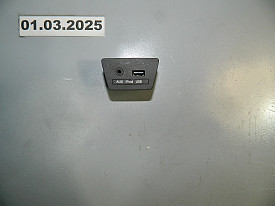 AUX USB (ЧЕРНЫЙ) (96110-2S000) HYUNDAI TUCSON 2 LM - IX35 1 LM 2009-2015