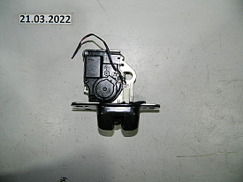 ЗАМОК ДВЕРИ БАГАЖНИКА НИЖНИЙ (ЭЛЕКТРО) (2 КОНТАКТА) JEEP GRAND CHEROKEE WK2 2010-2021