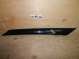 НАКЛАДКА ПЕРЕДНЕЙ ПРАВОЙ СТОЙКИ НАРУЖНАЯ (86260-Q5100) (ЦАРАПИНЫ) KIA SELTOS SP2 2019-2026