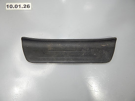 НАКЛАДКА ПРОЕМА ПОРОГА ВНУТРЕННЯЯ ЗАДНЯЯ ЛЕВАЯ (85877-Q5000) (ЧЕРНЫЙ) KIA SELTOS SP2 2019-2026