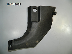 НАКЛАДКА ПЕРЕДНЕЙ СТОЙКИ НИЖНЯЯ ЛЕВАЯ  (ЧЕРНЫЙ) (85823-C6000) KIA SORENTO 3 UM 2014-2020