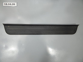 НАКЛАДКА ВНУТРЕННЯЯ НА ПОРОГ ПЕРЕДНЯЯ ЛЕВАЯ (85873-K0000) (КРЕПЛЕНИЯ СЛОМАНЫ) (ЧЕРНЫЙ) KIA SOUL 3 PS 2018-2025