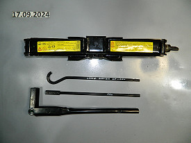ДОМКРАТ С РУЧКОЙ ПОДЪЕМА (В СБОРЕ) (5H32-17080-BC) LAND ROVER RANGE ROVER SPORT L320 2005-2013