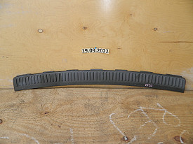 НАКЛАДКА ЗАДНЕГО БАМПЕРА ЦЕНТРАЛЬНАЯ (5H32-17775-AAW) LAND ROVER RANGE ROVER SPORT L320 2009-2013