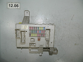 БЛОК ПРЕДОХРАНИТЕЛЕЙ САЛОНА (БОДИК) (0225 4B12 B) (С ПОВРЕЖДЕНИЕМ) LEXUS GX470 2002-2009