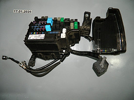 БЛОК ПРЕДОХРАНИТЕЛЕЙ ПОД КАПОТОМ 2.5