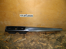 ДЕФЛЕКТОР ПЕРЕДНЕЙ ПАНЕЛИ ЦЕНТРАЛЬНЫЙ С ДЕКОРОТИВНОЙ НАКЛАДКОЙ (KAOM-55257) (KAOH-6491X) (СЕРЫЙ) (ЦАРАПИНЫ) MAZDA CX-5 KE 2015-2017