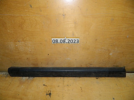 НАКЛАДКА ДВЕРИ ЗАДНЯЯ ЛЕВАЯ НИЖНЯЯ (EG2151RD1) (ПОЦАРАПАНА) MAZDA CX-7 ER 2006-2012