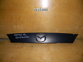 НАКЛАДКА ДВЕРИ БАГАЖНИКА НИЖНЯЯ (УНИВЕРСАЛ) (GS2A-50-811) MAZDA 6 GH 2007-2012
