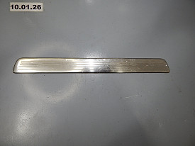 НАКЛАДКА ПОРОГА ЗАДНЯЯ ПРАВАЯ (A1666860836) (КРЕПЛЕНИЯ СЛОМАНЫ) (ХРОМ) MERCEDES-BENZ GL350-GL450-GL550-GLS450 X166 2012-2019