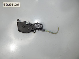 МЕХАНИЗМ ОТКРЫВАНИЯ ЗАДНЕЙ ЛЕВОЙ ФОРТОЧКИ (A1666700004) MERCEDES-BENZ GL350-GL450-GL550-GLS450 X166 2012-2019