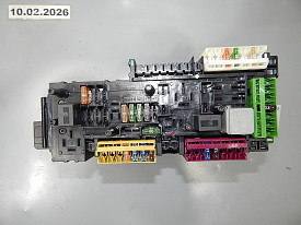 БЛОК ПРЕДОХРАНИТЕЛЕЙ САЛОННЫЙ ЗАДНИЙ (A2049005301) MERCEDES-BENZ GLK250-GLK300-GLK350 X204 2008-2015