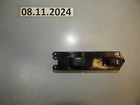 ПУЛЬТ ДВЕРИ ПЕРЕДНИЙ ПРАВЫЙ (БЕЗ AUTO) (25411-8J005) NISSAN ALTIMA L31 2001-2006